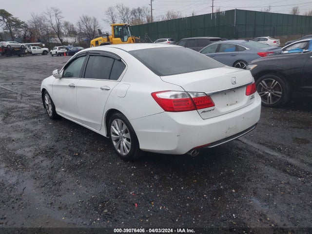 Honda Accord Touring 2015 1HGCR3F9XFA010341 Image 3
