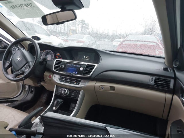 Honda Accord Touring 2015 1HGCR3F9XFA010341 Image 5