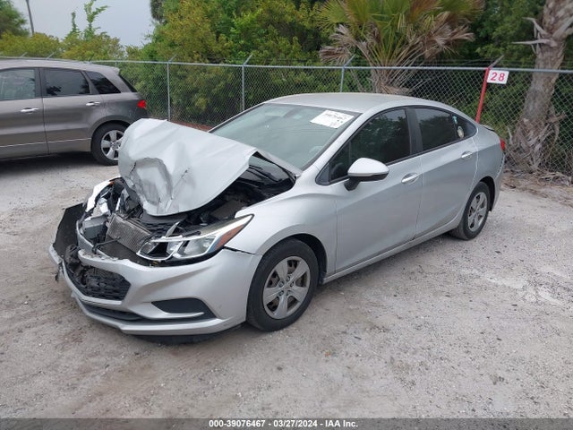 Chevrolet Cruze Ls Auto 2017 1G1BC5SM5H7230464 Image 2