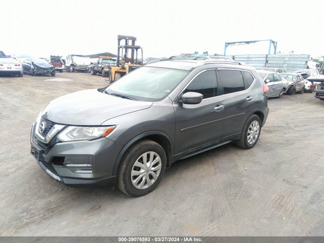 Nissan ROGUE S 2017 5N1AT2MVXHC782889 Image 2