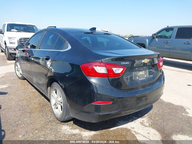 Chevrolet Cruze Lt Auto 2018 1G1BE5SM4J7155448 Image 3