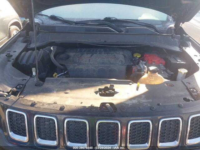 Jeep Compass Latitude 4x4 2019 3C4NJDBB8KT839392 Image 10