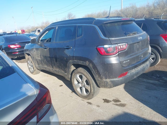 Jeep Compass Latitude 4x4 2019 3C4NJDBB8KT839392 Image 3