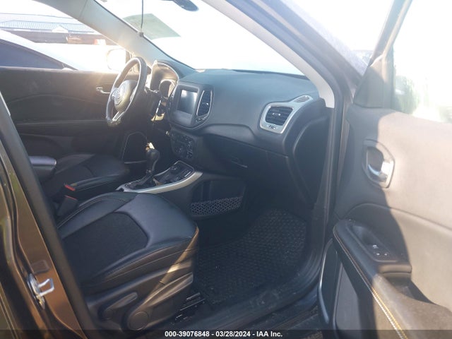 Jeep Compass Latitude 4x4 2019 3C4NJDBB8KT839392 Image 5