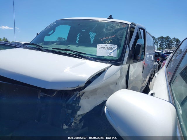 Chevrolet Express 2500 Work Van 2018 1GCWGAFP2J1336129 Image 2
