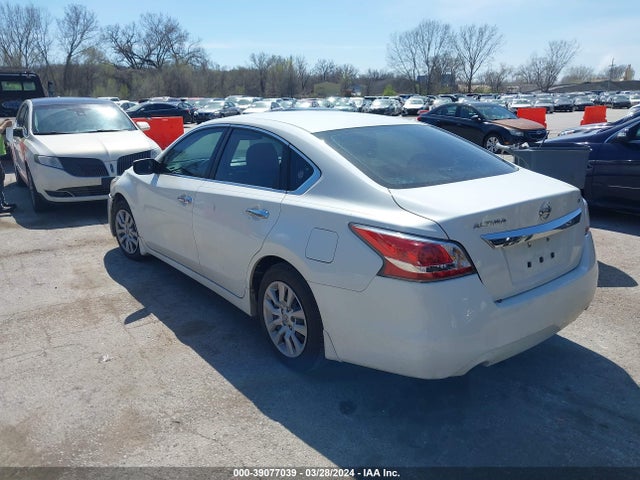 1N4AL3AP9FN328124 Nissan 2015