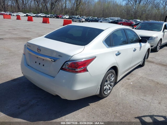 1N4AL3AP9FN328124 Nissan 2015