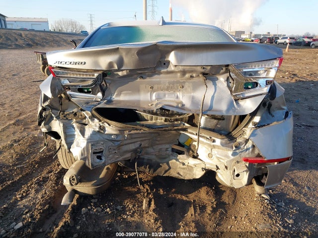 Honda ACCORD LX 2018 1HGCV1F13JA264671 Image 17