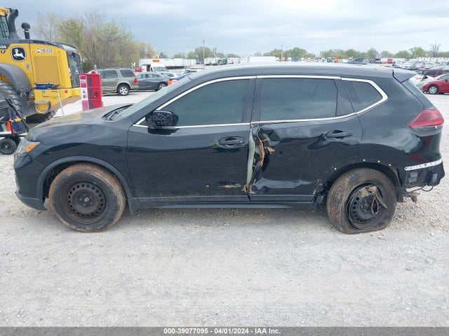 Nissan ROGUE S 2018 5N1AT2MV8JC792097 Image 15