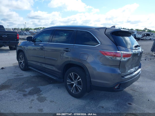 Toyota Highlander Xle V6 2016 5TDKKRFH5GS126463 Image 3