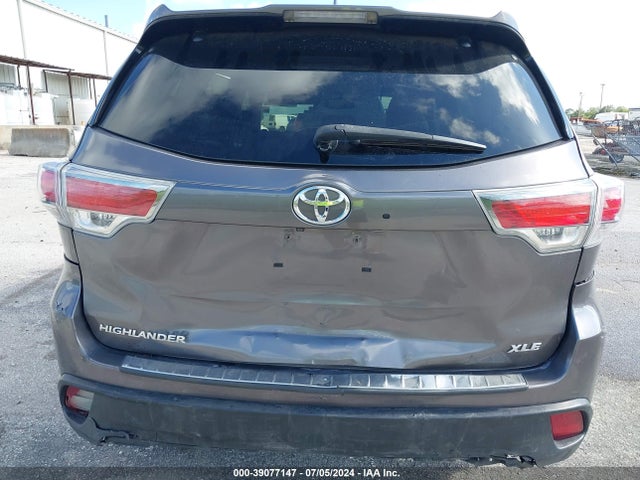 Toyota Highlander Xle V6 2016 5TDKKRFH5GS126463 Image 6
