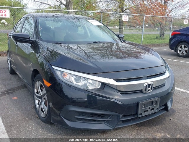 Honda Civic Lx 2018 2HGFC2F53JH576471 Image 1