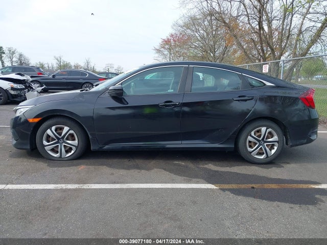 Honda Civic Lx 2018 2HGFC2F53JH576471 Image 14