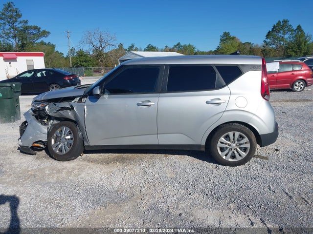 KIA SOUL LX 2021 KNDJ23AU8M7762023 Image 14