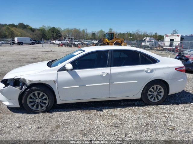 4T1BF1FK2FU954199 Toyota CAMRY LE