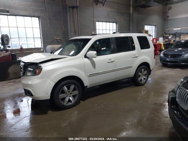 Honda Pilot Touring 2015 5FNYF4H95FB005216 Image 2