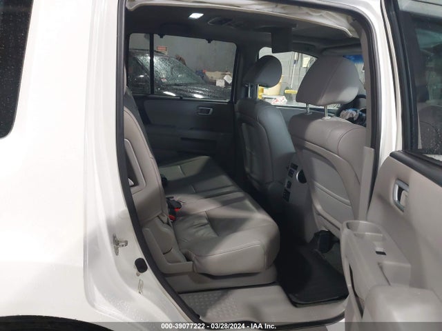 Honda Pilot Touring 2015 5FNYF4H95FB005216 Image 8