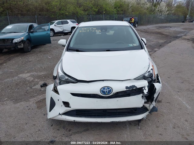 Toyota Prius Two 2017 JTDKBRFU2H3049762 Image 12
