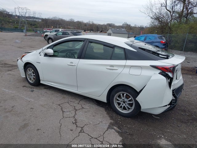 Toyota Prius Two 2017 JTDKBRFU2H3049762 Image 3