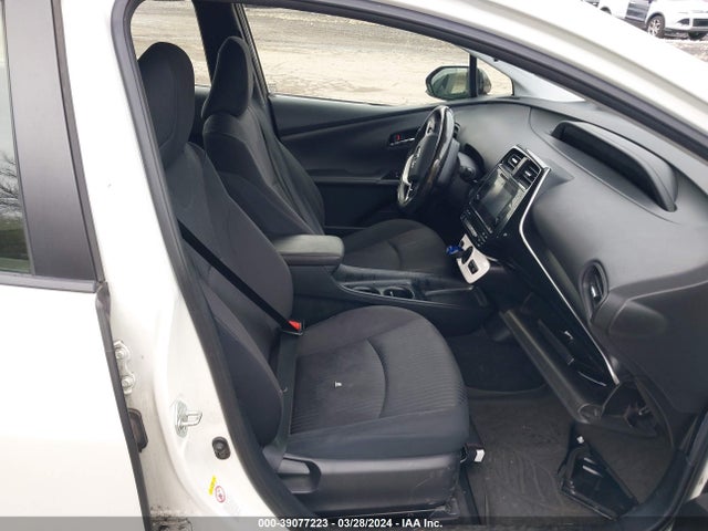 Toyota Prius Two 2017 JTDKBRFU2H3049762 Image 5
