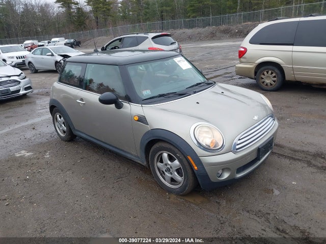 2009 MINI COOPER WMWMF33579TU73458 Photo 0