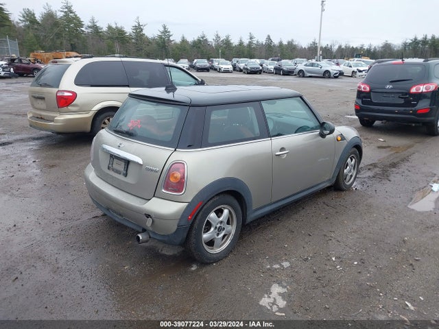 2009 MINI COOPER WMWMF33579TU73458 Photo 3