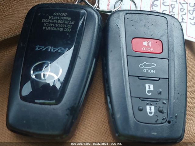 2T3A1RFV7RW425605 Toyota Rav4 Xle Premium