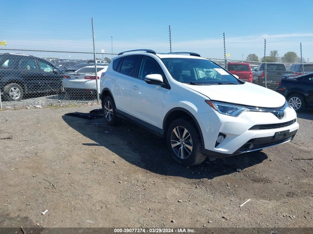 2018 2T3RFREV6JW703954 main image