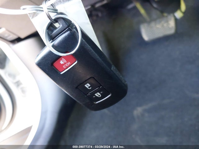 Toyota Rav4 Xle 2018 2T3RFREV6JW703954 Image 11