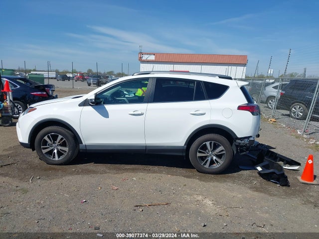 Toyota Rav4 Xle 2018 2T3RFREV6JW703954 Image 14