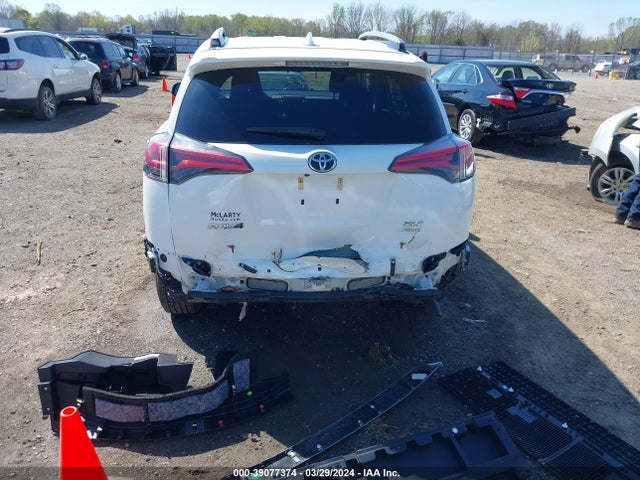 Toyota Rav4 Xle 2018 2T3RFREV6JW703954 Image 16