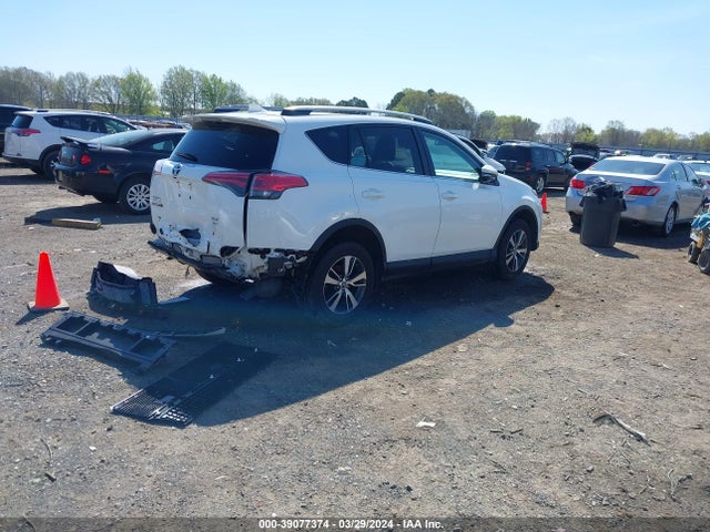 Toyota Rav4 Xle 2018 2T3RFREV6JW703954 Image 4