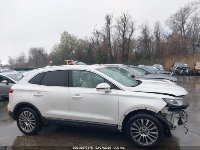 5LMCJ3D9XHUL01764 Lincoln Mkc Reserve