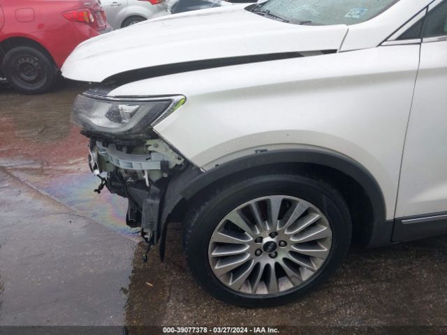 5LMCJ3D9XHUL01764 Lincoln Mkc Reserve