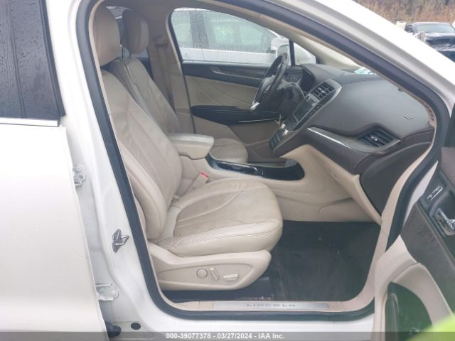 5LMCJ3D9XHUL01764 Lincoln Mkc Reserve