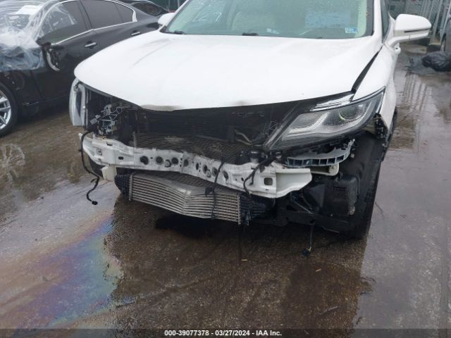 5LMCJ3D9XHUL01764 Lincoln Mkc Reserve