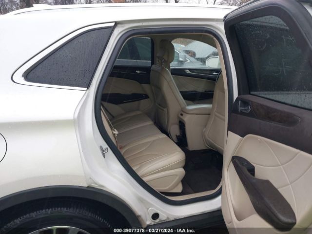 5LMCJ3D9XHUL01764 Lincoln Mkc Reserve