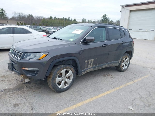 Jeep Compass Latitude 4x4 2018 3C4NJDBB5JT200059 Image 2