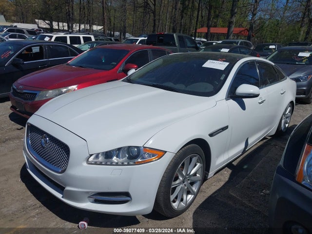 2016 JAGUAR XJ SAJWA1C77G8V97800 Photo 1