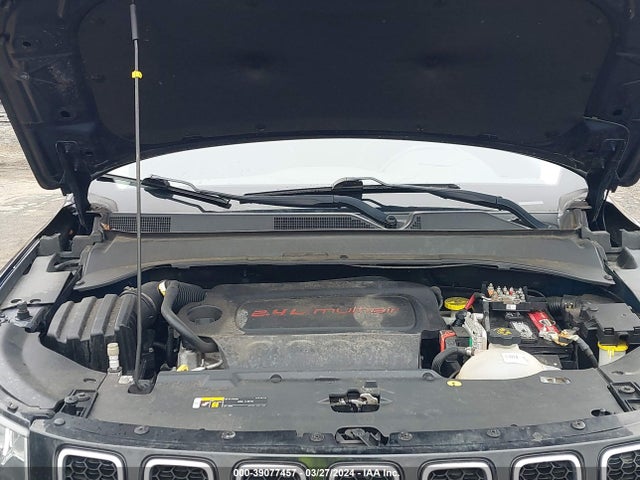 3C4NJDCB6JT298307 Jeep Compass Limited 4x4