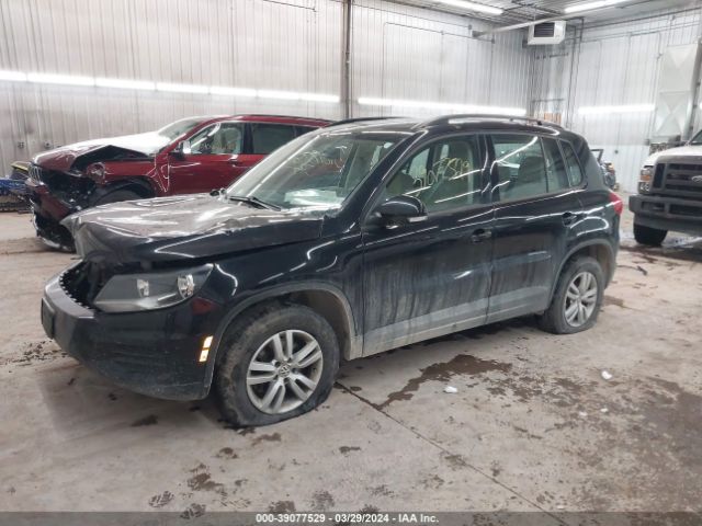 WVGBV7AX2HK010930 Volkswagen Tiguan 2.0t/2.0t S