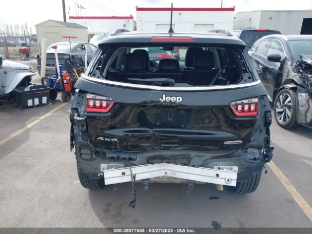 3C4NJDBB8JT107858 Jeep Compass Latitude 4x4