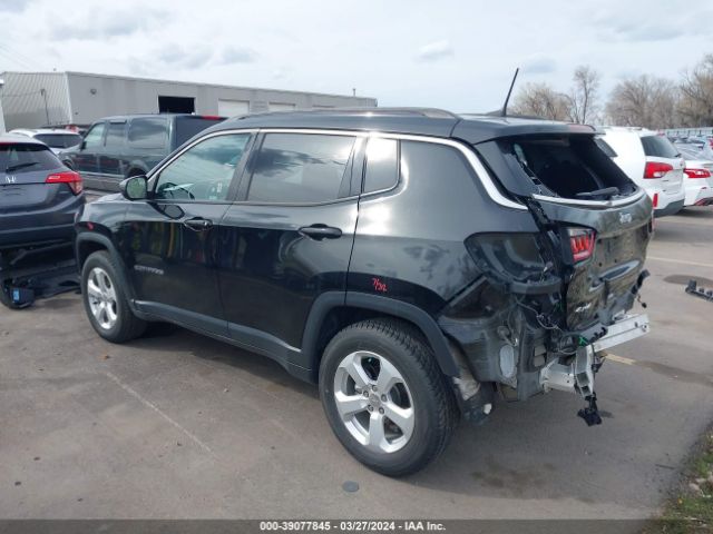 3C4NJDBB8JT107858 Jeep Compass Latitude 4x4