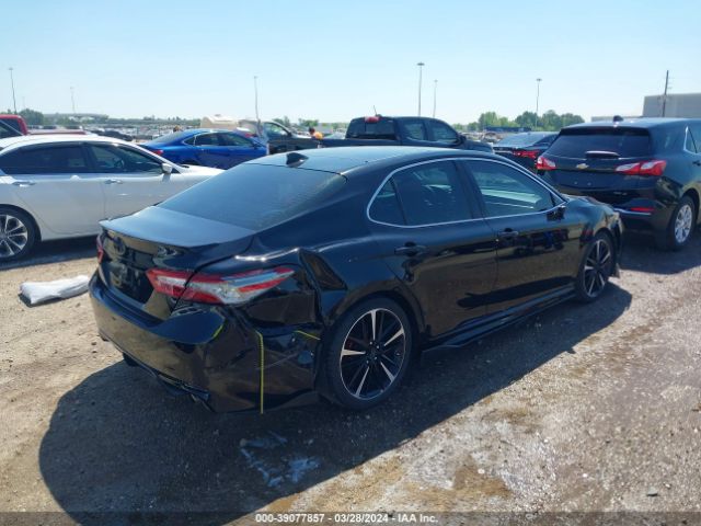 4T1B61HK8JU153976 Toyota CAMRY XSE