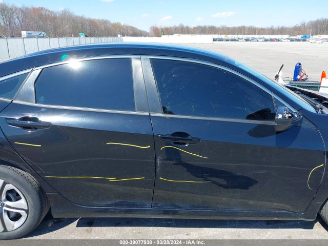 Honda Civic Lx 2018 19XFC2F51JE024395 Image 13