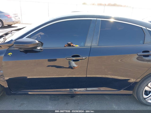 Honda Civic Lx 2018 19XFC2F51JE024395 Image 14