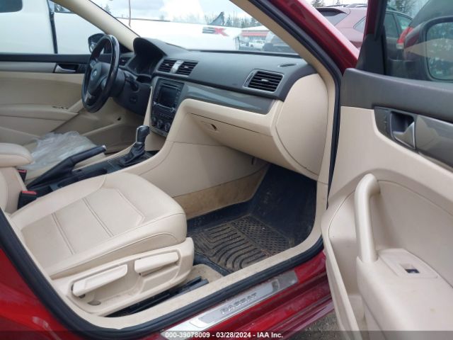 1VWAT7A3XFC122785 Volkswagen Passat 1.8t Limited Edition