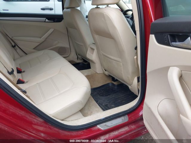 1VWAT7A3XFC122785 Volkswagen Passat 1.8t Limited Edition