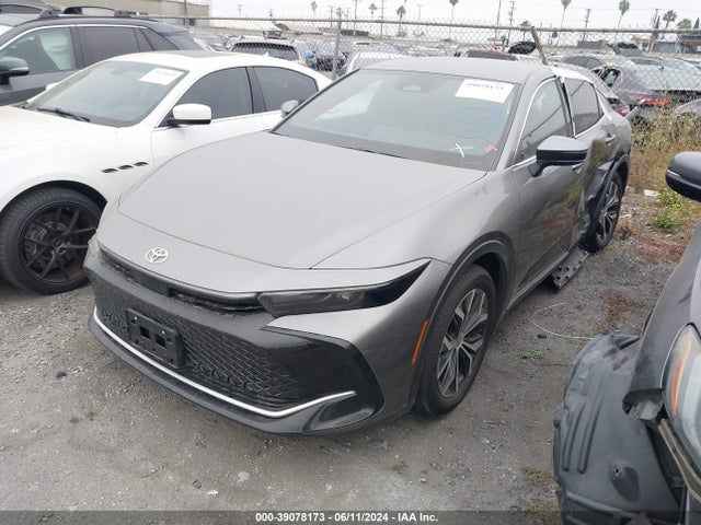 Toyota Crown Xle/limited 2023 JTDAAAAF0P3015763 Image 2