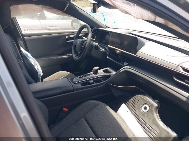 Toyota Crown Xle/limited 2023 JTDAAAAF0P3015763 Image 5